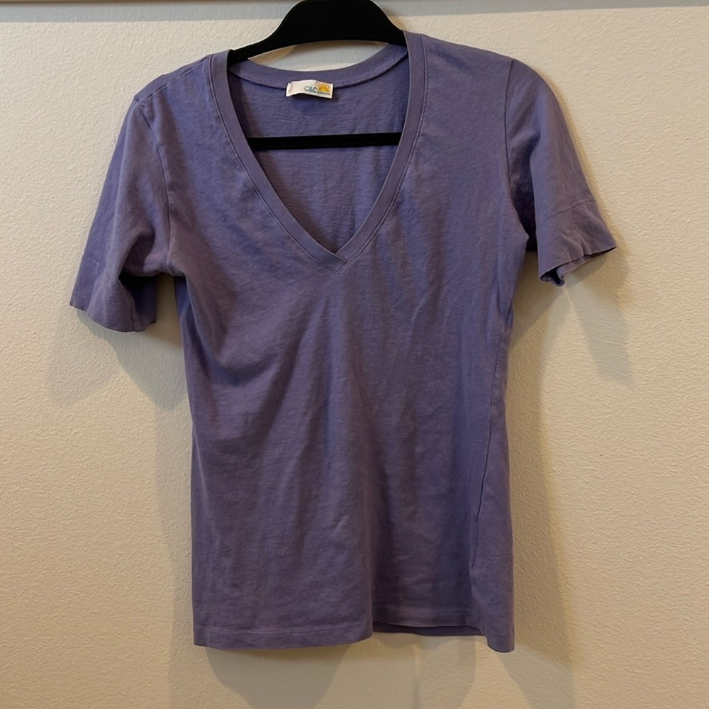 C & C California purple v neck shirt medium - Picture 1 of 6
